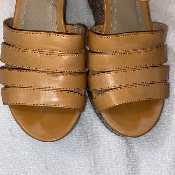 Kenneth Cole Genuine Leather wedges - Picture 3 of 13